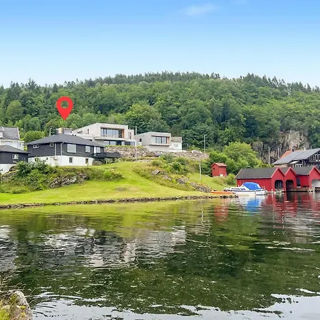Holiday home Amazing In With House Sea View Lyngdal