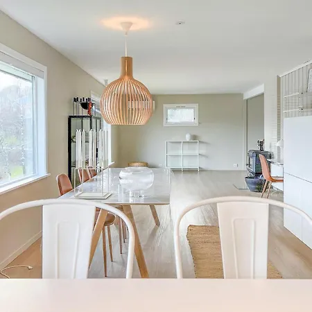 Amazing In With House Sea View *